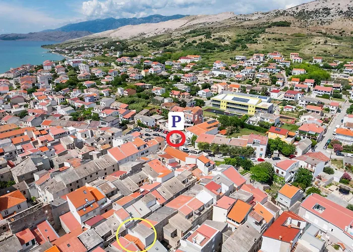 House With A Parking Space Pag - 19852